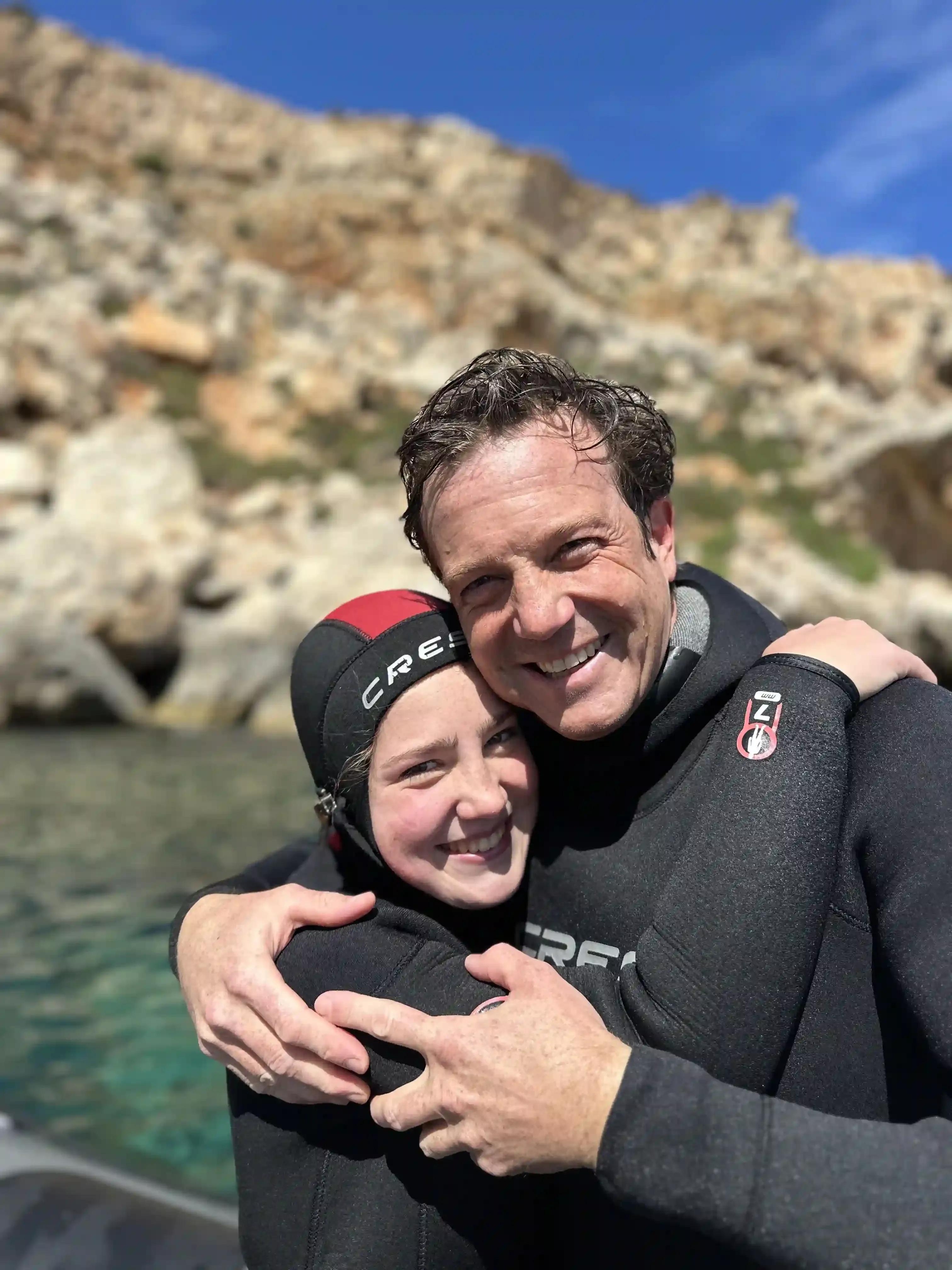 Father and daughter happy with their experience - © Dune